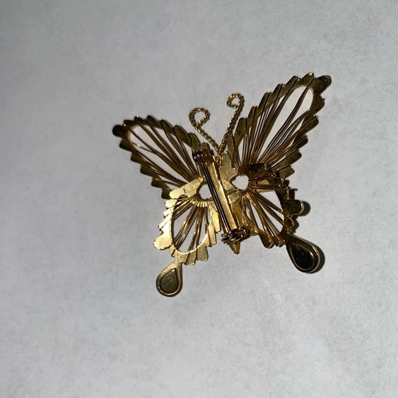 Vintage gold butterfly brooch - Picture 3 of 6